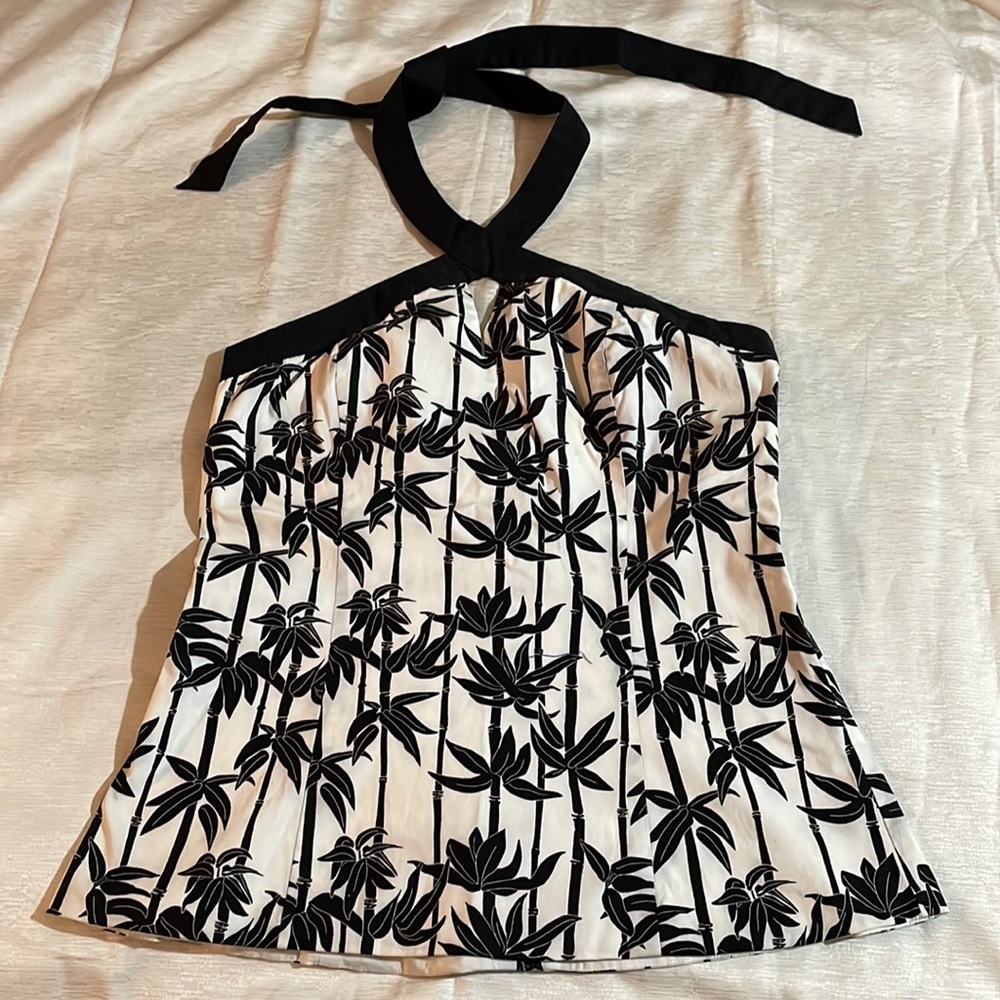 WHITE HOUSE BLACK MARKET FITTED HALTER TOP